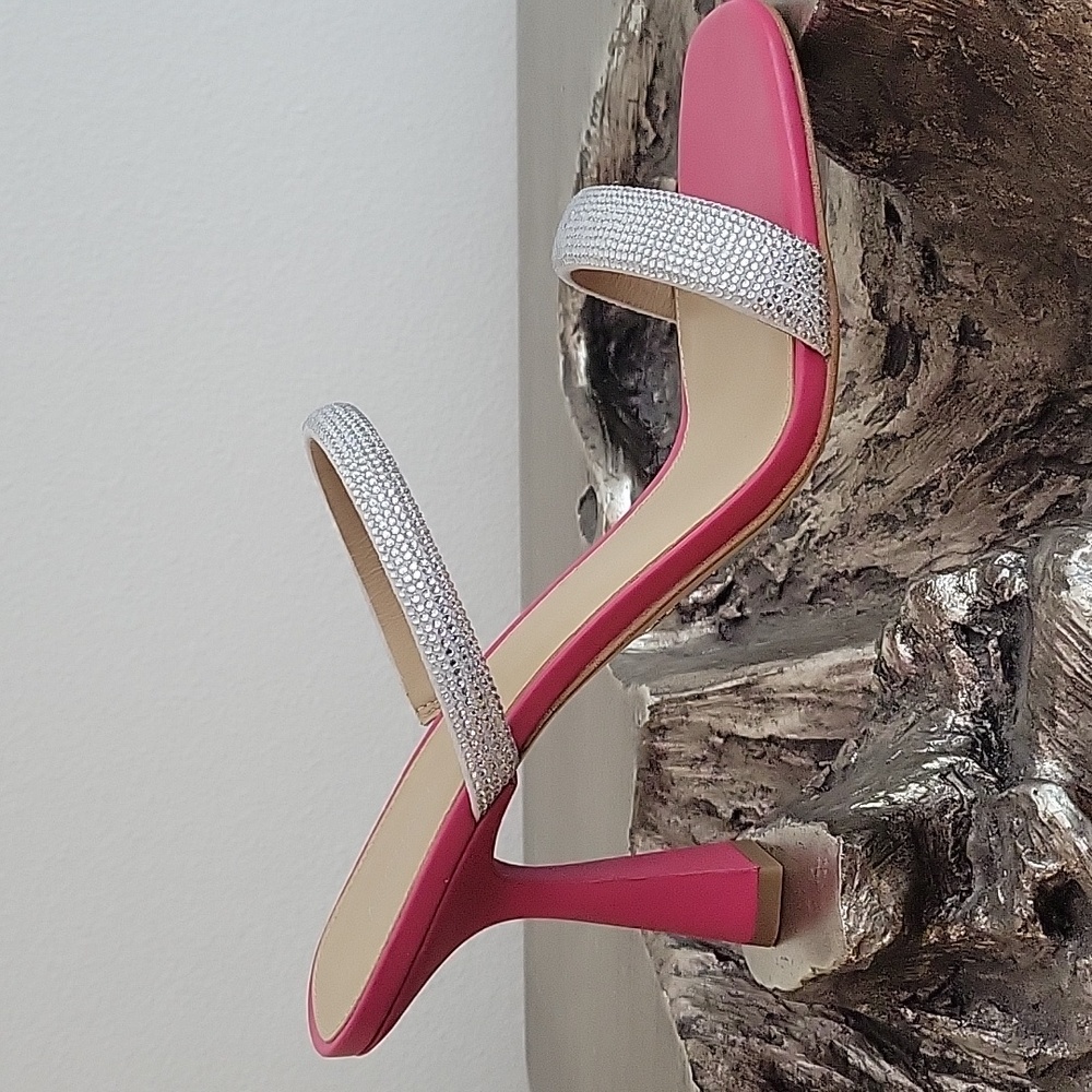 BEAUTIFUL MICHAEL KORS HEELS!